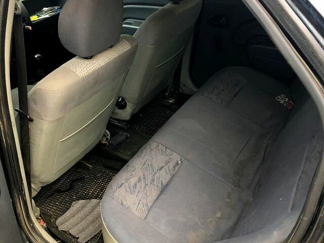 Зелений Дачія Logan, об'ємом двигуна 1.4 л та пробігом 250 тис. км за 2300 $, фото 1 на Automoto.ua