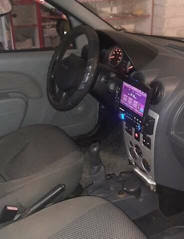 Зеленый Дачия Логан, объемом двигателя 1.6 л и пробегом 203 тыс. км за 4000 $, фото 1 на Automoto.ua