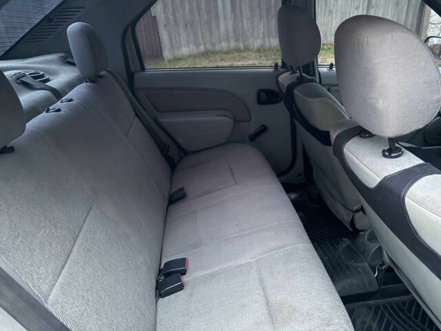 Зелений Дачія Logan, об'ємом двигуна 1.4 л та пробігом 148 тис. км за 3680 $, фото 11 на Automoto.ua