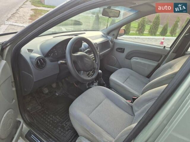 Зеленый Дачия Логан, объемом двигателя 1.39 л и пробегом 297 тыс. км за 2750 $, фото 5 на Automoto.ua