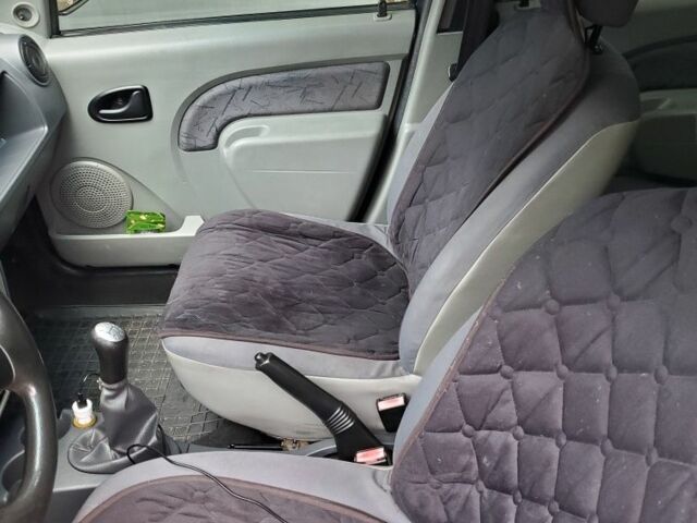 Зеленый Дачия Логан, объемом двигателя 0 л и пробегом 322 тыс. км за 1850 $, фото 5 на Automoto.ua