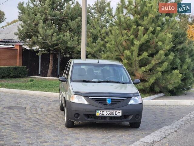 Дачия Логан 2007 в Днепре (Днепропетровске) на Automoto.ua Зеленый Дачия Логан, объемом двигателя 1.39 л и пробегом 297 тыс. км за 2700 $, фото 8 на Automoto.ua