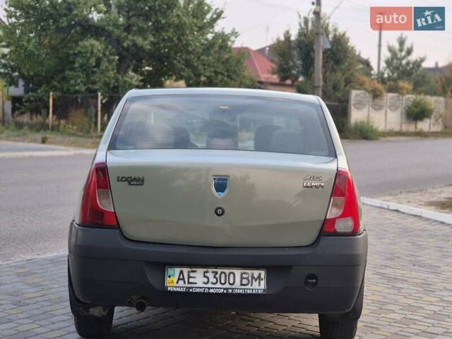 Дачія Logan 2007 у Дніпро (Дніпропетровську) на Automoto.ua Зелений Дачія Logan, об'ємом двигуна 1.39 л та пробігом 297 тис. км за 2699 $, фото 2 на Automoto.ua