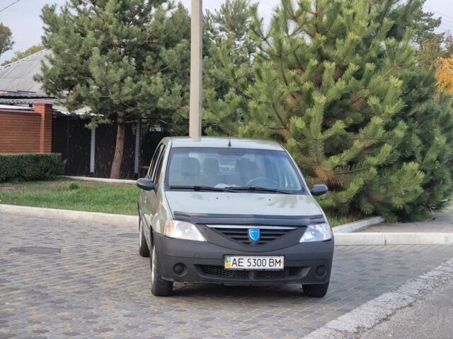 Дачия Логан 2007 в Днепре (Днепропетровске) на Automoto.ua Зеленый Дачия Логан, объемом двигателя 1.4 л и пробегом 297 тыс. км за 2700 $, фото 1 на Automoto.ua