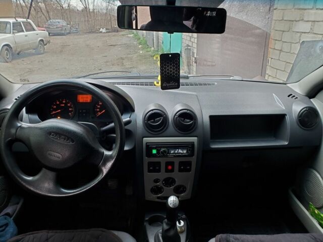 Зеленый Дачия Логан, объемом двигателя 0 л и пробегом 322 тыс. км за 1850 $, фото 3 на Automoto.ua