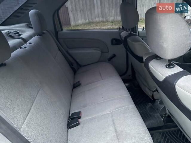 Зеленый Дачия Логан, объемом двигателя 1.39 л и пробегом 148 тыс. км за 3680 $, фото 10 на Automoto.ua