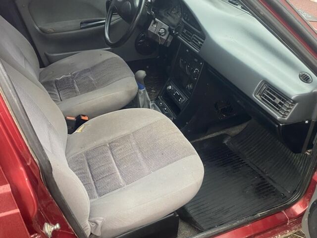 Червоний Дачія Nova, об'ємом двигуна 1.4 л та пробігом 1000 тис. км за 946 $, фото 5 на Automoto.ua