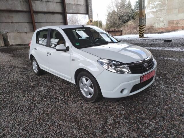 Дачія Sandero 2008 у Рожище на Automoto.ua Білий Дачія Sandero, об'ємом двигуна 1.6 л та пробігом 240 тис. км за 4250 $, фото 3 на Automoto.ua