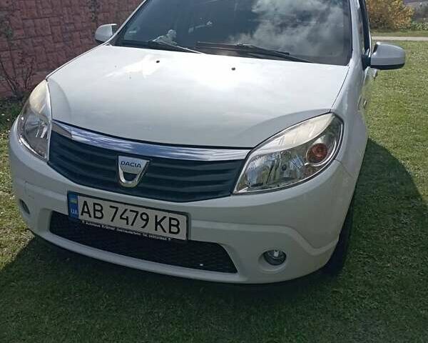 Белый Дачия Сандеро, объемом двигателя 1.6 л и пробегом 122 тыс. км за 5300 $, фото 21 на Automoto.ua