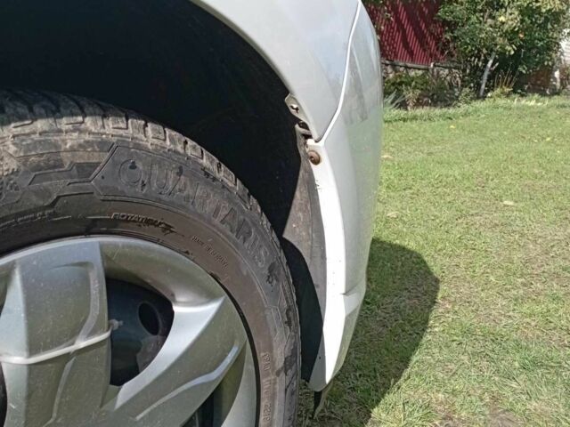 Белый Дачия Сандеро, объемом двигателя 1.6 л и пробегом 122 тыс. км за 5300 $, фото 6 на Automoto.ua