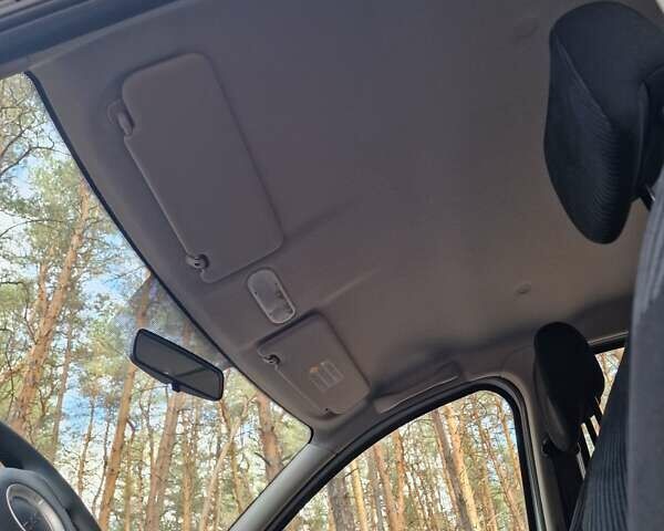 Белый Дачия Сандеро, объемом двигателя 1.6 л и пробегом 141 тыс. км за 5699 $, фото 39 на Automoto.ua