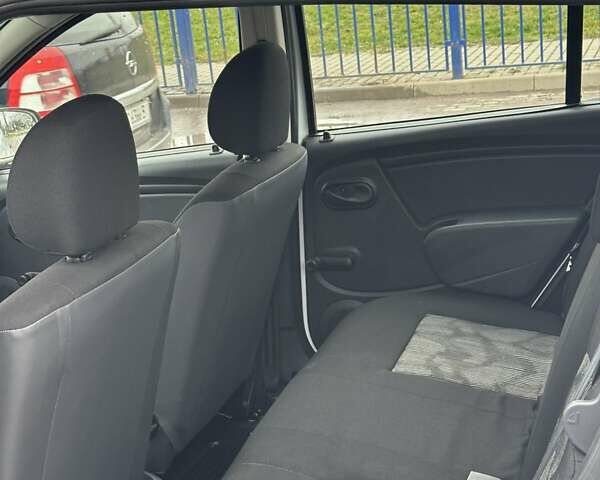 Белый Дачия Сандеро, объемом двигателя 1.4 л и пробегом 194 тыс. км за 4150 $, фото 10 на Automoto.ua