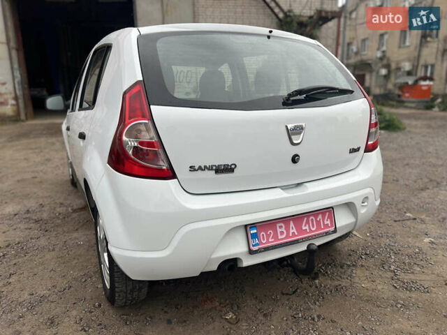 Білий Дачія Sandero, об'ємом двигуна 1.2 л та пробігом 142 тис. км за 4650 $, фото 13 на Automoto.ua