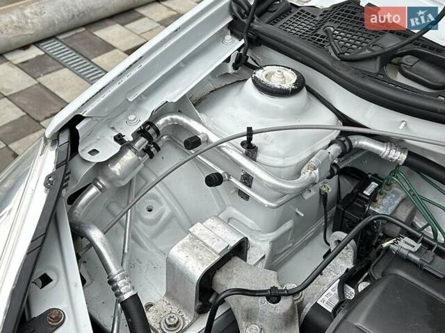 Белый Дачия Сандеро, объемом двигателя 1.2 л и пробегом 187 тыс. км за 4200 $, фото 41 на Automoto.ua