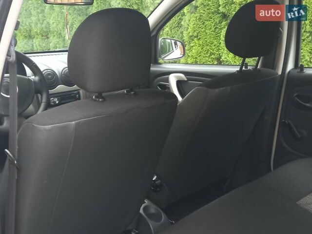 Білий Дачія Sandero, об'ємом двигуна 1.2 л та пробігом 160 тис. км за 4299 $, фото 66 на Automoto.ua