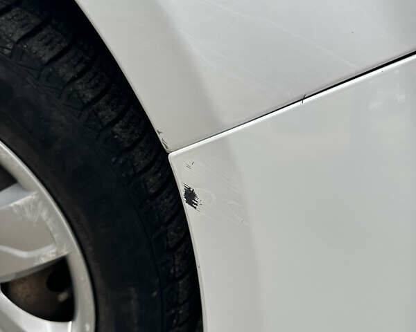 Белый Дачия Сандеро, объемом двигателя 1.2 л и пробегом 120 тыс. км за 4500 $, фото 9 на Automoto.ua