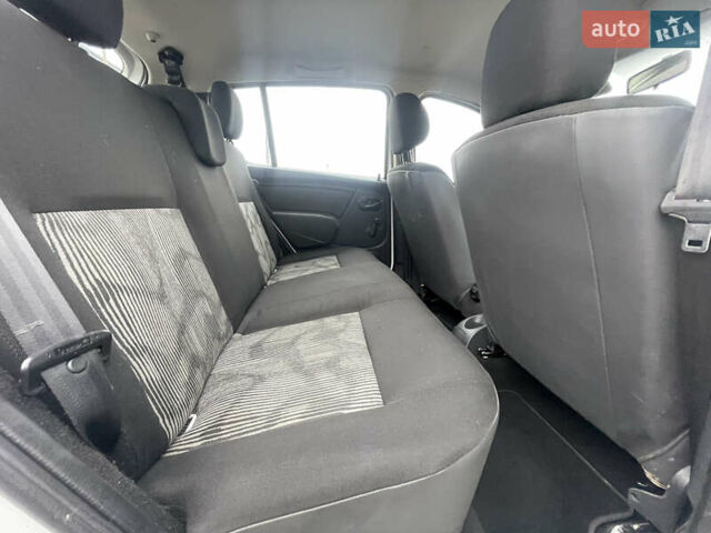 Белый Дачия Сандеро, объемом двигателя 1.2 л и пробегом 184 тыс. км за 4400 $, фото 21 на Automoto.ua