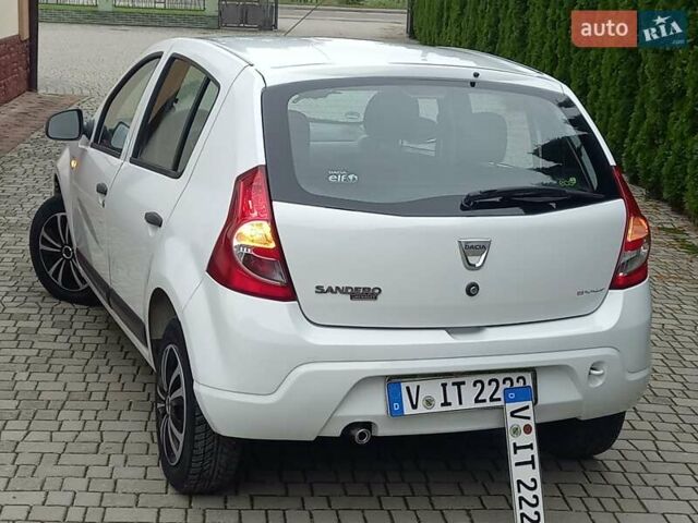 Білий Дачія Sandero, об'ємом двигуна 1.2 л та пробігом 160 тис. км за 4299 $, фото 30 на Automoto.ua