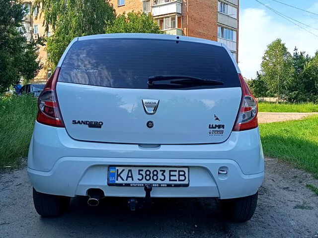 Белый Дачия Сандеро, объемом двигателя 1.4 л и пробегом 192 тыс. км за 4300 $, фото 6 на Automoto.ua