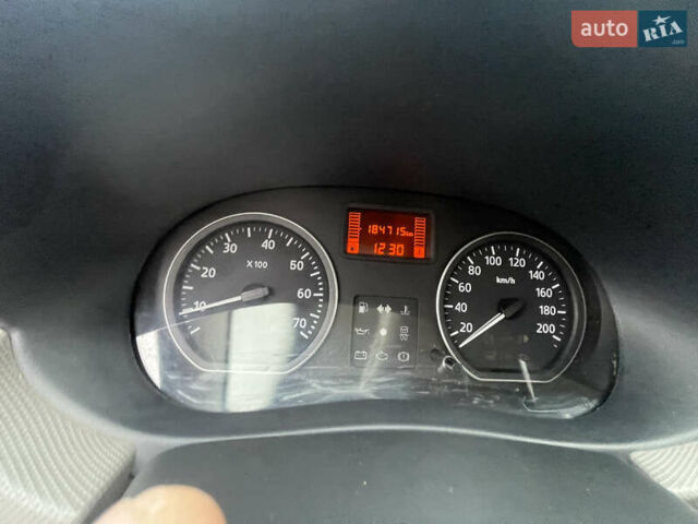 Белый Дачия Сандеро, объемом двигателя 1.2 л и пробегом 184 тыс. км за 4400 $, фото 26 на Automoto.ua