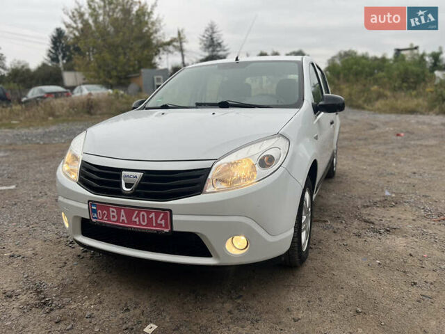 Білий Дачія Sandero, об'ємом двигуна 1.2 л та пробігом 142 тис. км за 4650 $, фото 27 на Automoto.ua