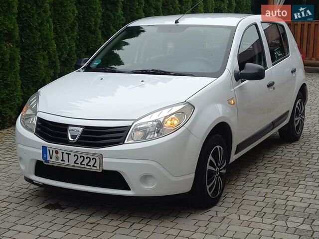Білий Дачія Sandero, об'ємом двигуна 1.2 л та пробігом 160 тис. км за 4299 $, фото 14 на Automoto.ua