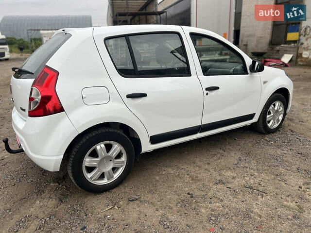 Білий Дачія Sandero, об'ємом двигуна 1.2 л та пробігом 142 тис. км за 4650 $, фото 21 на Automoto.ua