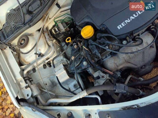 Дачия Сандеро 2009 в Днепре (Днепропетровске) на Automoto.ua Белый Дачия Сандеро, объемом двигателя 1.39 л и пробегом 275 тыс. км за 3700 $, фото 17 на Automoto.ua