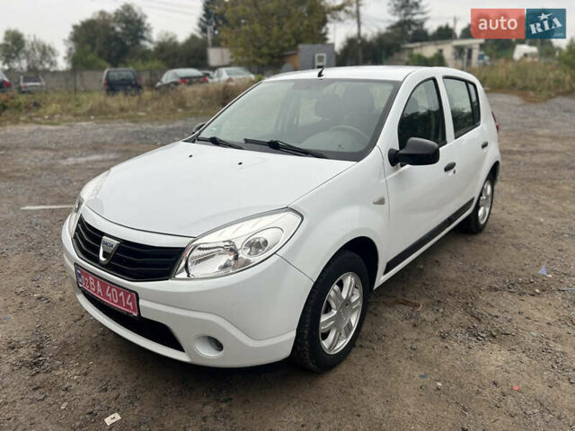 Білий Дачія Sandero, об'ємом двигуна 1.2 л та пробігом 142 тис. км за 4650 $, фото 2 на Automoto.ua
