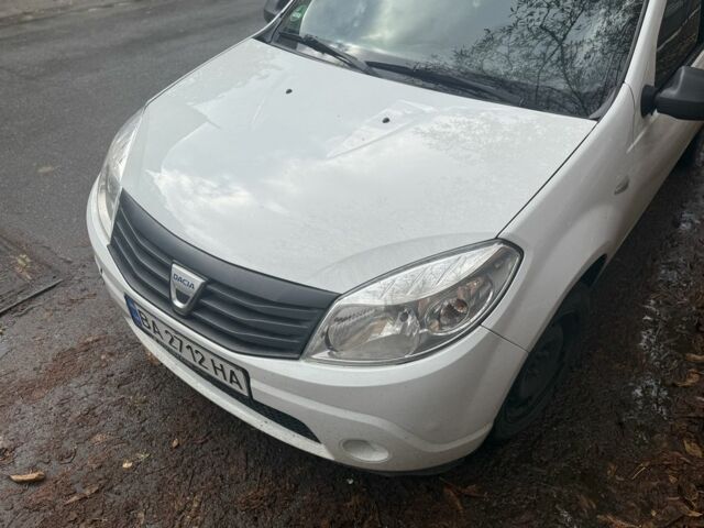 Білий Дачія Sandero, об'ємом двигуна 1.4 л та пробігом 200 тис. км за 4499 $, фото 1 на Automoto.ua
