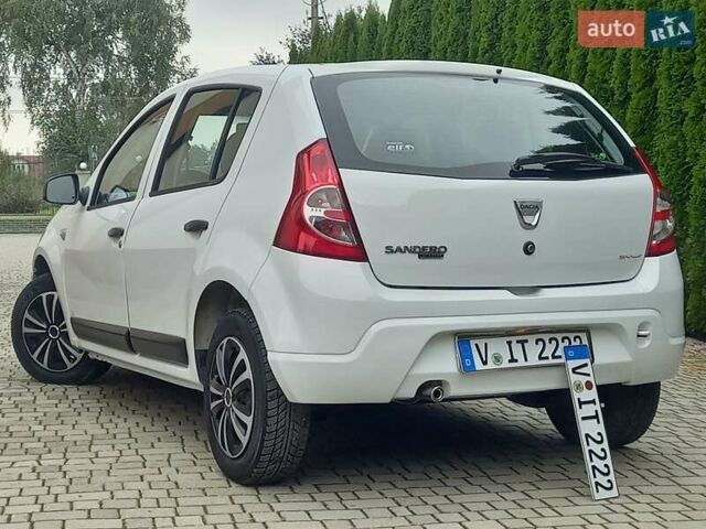 Білий Дачія Sandero, об'ємом двигуна 1.2 л та пробігом 160 тис. км за 4299 $, фото 31 на Automoto.ua