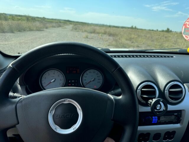 Білий Дачія Sandero, об'ємом двигуна 1.4 л та пробігом 199 тис. км за 4300 $, фото 8 на Automoto.ua