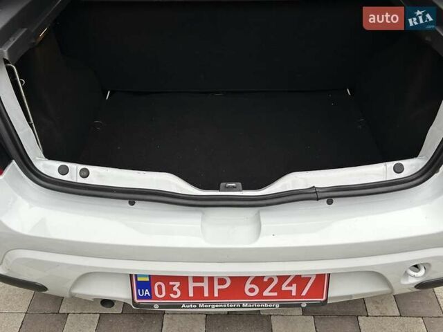 Белый Дачия Сандеро, объемом двигателя 1.2 л и пробегом 187 тыс. км за 4200 $, фото 31 на Automoto.ua