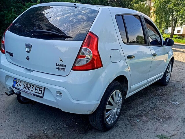 Белый Дачия Сандеро, объемом двигателя 1.4 л и пробегом 192 тыс. км за 4300 $, фото 4 на Automoto.ua