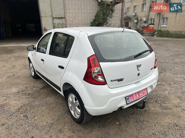 Білий Дачія Sandero, об'ємом двигуна 1.2 л та пробігом 142 тис. км за 4650 $, фото 12 на Automoto.ua