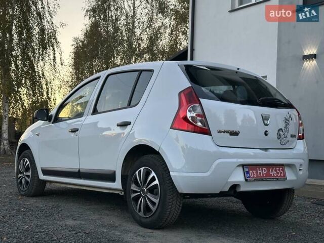 Дачия Сандеро 2009 в Любешов на Automoto.ua Белый Дачия Сандеро, объемом двигателя 1.4 л и пробегом 107 тыс. км за 4550 $, фото 5 на Automoto.ua