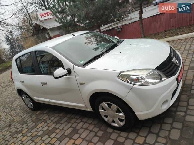 Белый Дачия Сандеро, объемом двигателя 1.4 л и пробегом 166 тыс. км за 4550 $, фото 9 на Automoto.ua