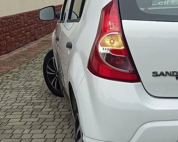 Білий Дачія Sandero, об'ємом двигуна 1.2 л та пробігом 160 тис. км за 4299 $, фото 32 на Automoto.ua
