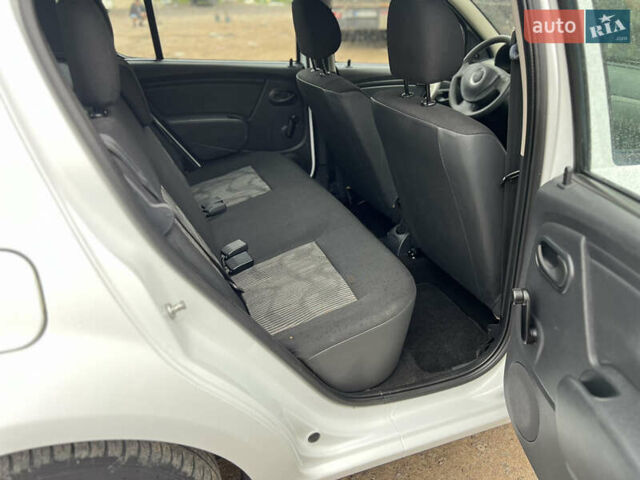 Білий Дачія Sandero, об'ємом двигуна 1.2 л та пробігом 142 тис. км за 4650 $, фото 51 на Automoto.ua