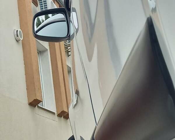 Білий Дачія Sandero, об'ємом двигуна 1.2 л та пробігом 160 тис. км за 4299 $, фото 36 на Automoto.ua