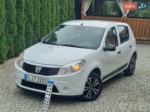 Білий Дачія Sandero, об'ємом двигуна 1.2 л та пробігом 160 тис. км за 4299 $, фото 11 на Automoto.ua