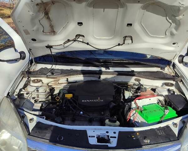 Дачия Сандеро 2009 в Днепре (Днепропетровске) на Automoto.ua Белый Дачия Сандеро, объемом двигателя 1.39 л и пробегом 275 тыс. км за 3700 $, фото 14 на Automoto.ua