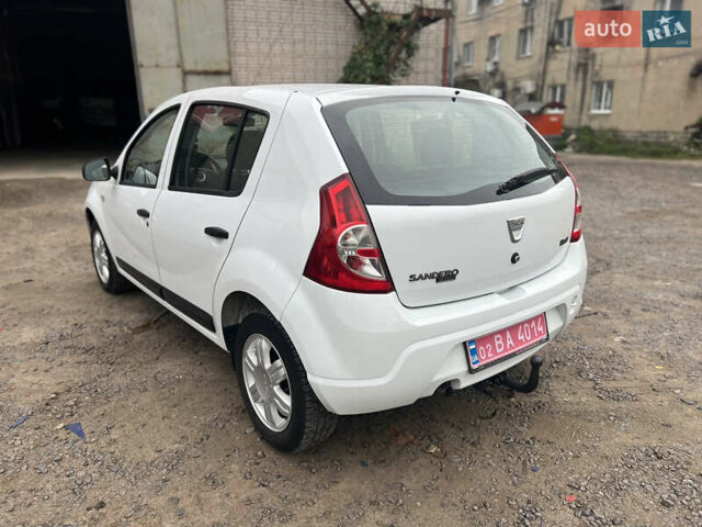 Білий Дачія Sandero, об'ємом двигуна 1.2 л та пробігом 142 тис. км за 4650 $, фото 11 на Automoto.ua