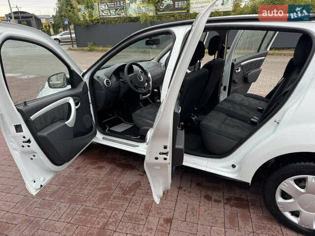 Білий Дачія Sandero, об'ємом двигуна 1.6 л та пробігом 140 тис. км за 4899 $, фото 15 на Automoto.ua