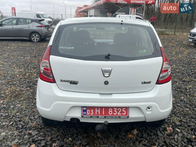 Белый Дачия Сандеро, объемом двигателя 1.2 л и пробегом 184 тыс. км за 4400 $, фото 7 на Automoto.ua