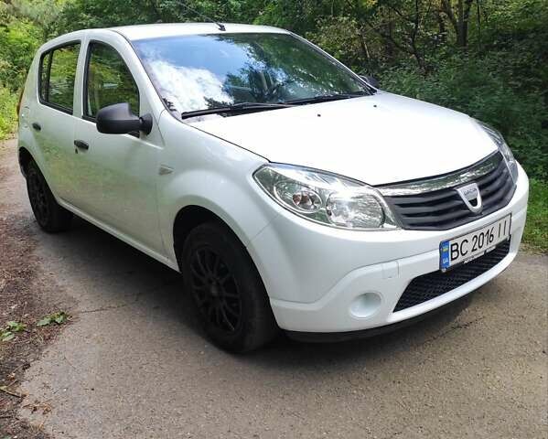 Білий Дачія Sandero, об'ємом двигуна 1.4 л та пробігом 225 тис. км за 2900 $, фото 10 на Automoto.ua
