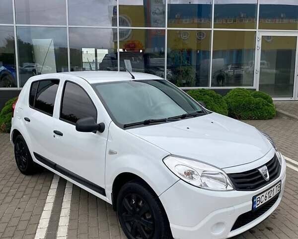 Білий Дачія Sandero, об'ємом двигуна 1.4 л та пробігом 255 тис. км за 4200 $, фото 7 на Automoto.ua
