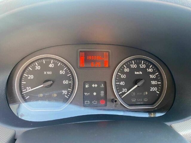 Белый Дачия Сандеро, объемом двигателя 1.2 л и пробегом 133 тыс. км за 4940 $, фото 8 на Automoto.ua