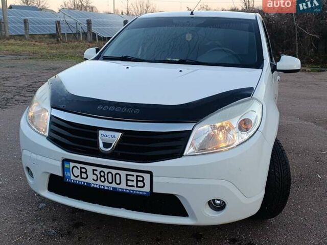 Белый Дачия Сандеро, объемом двигателя 1.2 л и пробегом 233 тыс. км за 4300 $, фото 4 на Automoto.ua