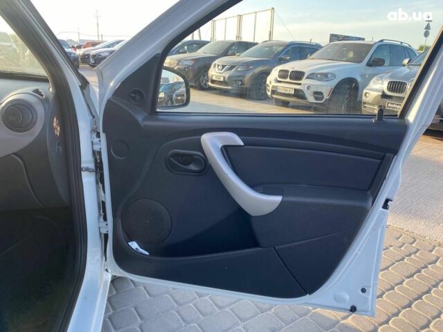 Белый Дачия Сандеро, объемом двигателя 1.2 л и пробегом 133 тыс. км за 4990 $, фото 23 на Automoto.ua